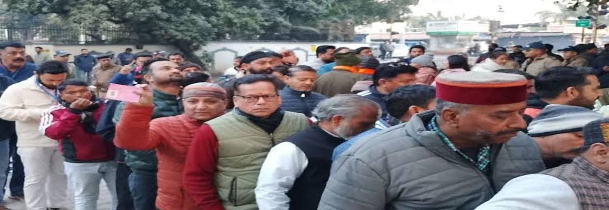 Uttarakhand Panchayat Chunav : पहले चरण का मतदान जारी, मतदाताओं में दिखा भारी उत्साह!