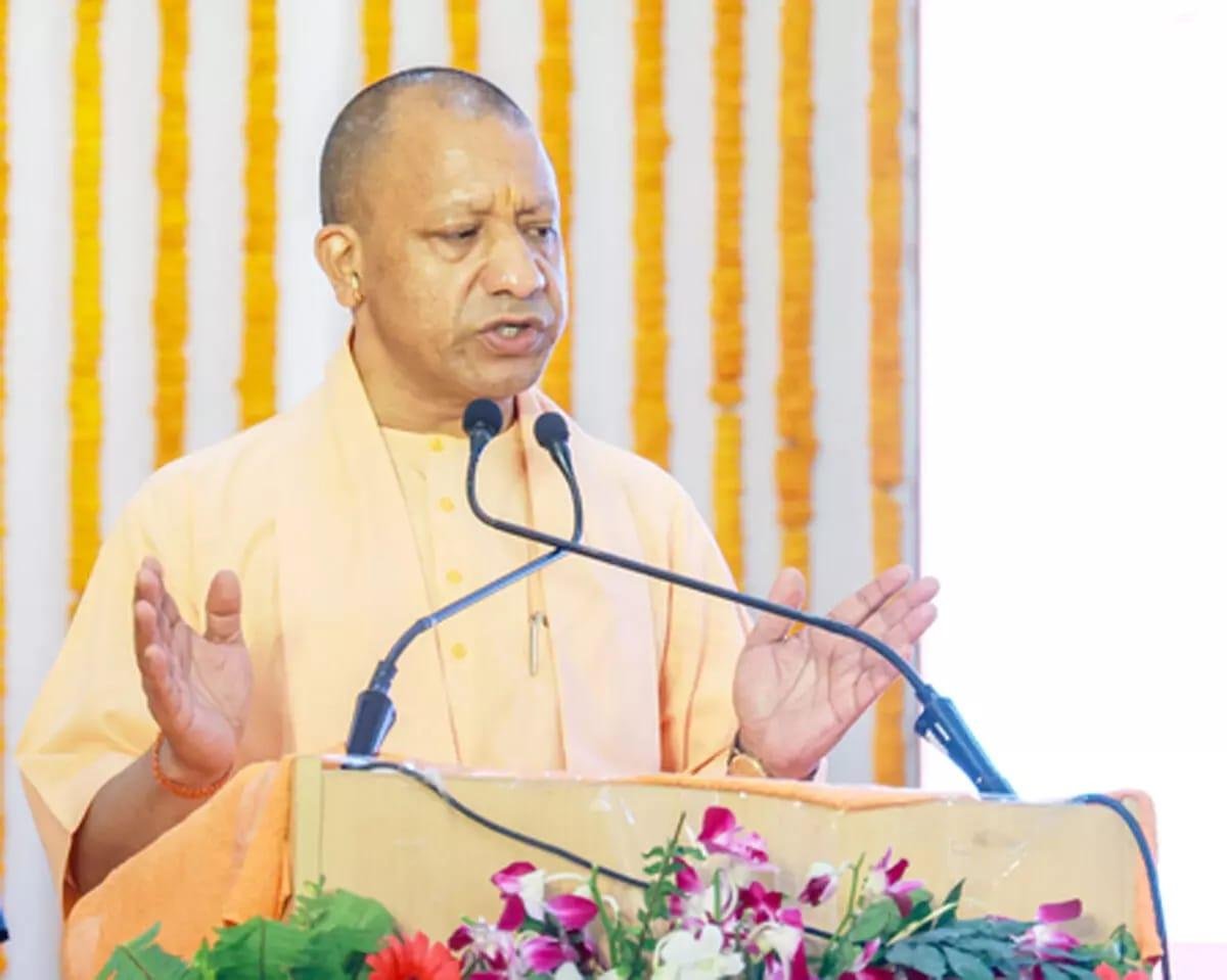 UP : योगी सरकार विज्ञान-गणित के शिक्षकों को बनाएगी सशक्त, पढ़ें खबर!