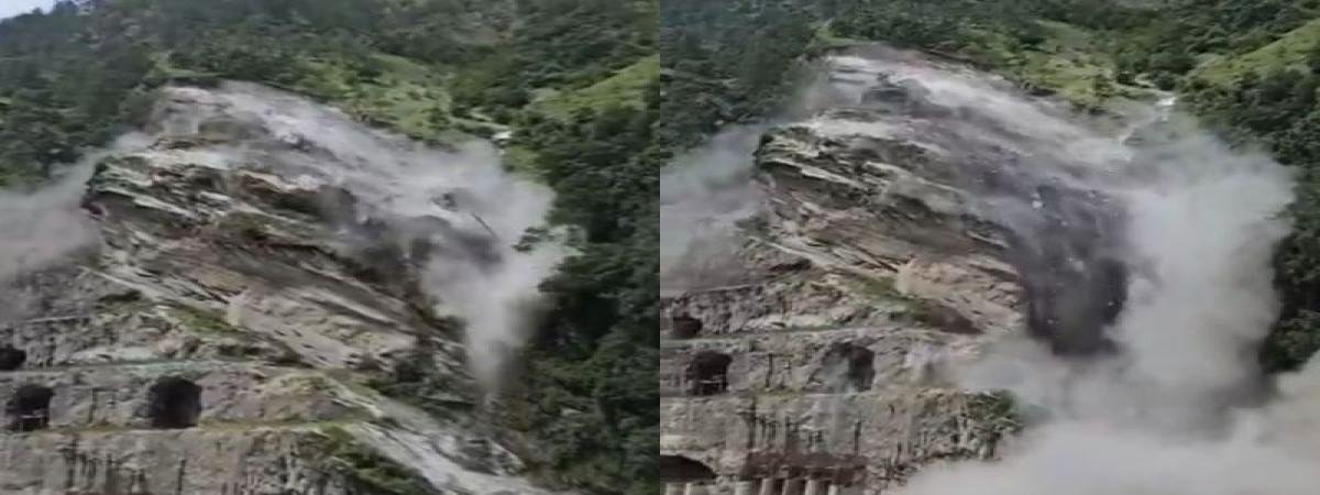 News : चमोली में भूस्खलन, विष्णुगाड हाइड्रो प्रोजेक्ट साइट पर हादसा, कई मजदूर फंसे!