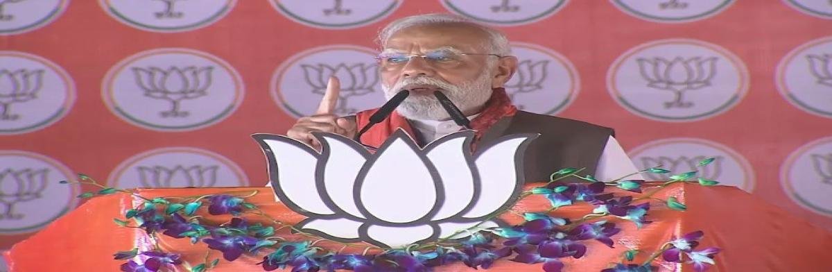 पीएम मोदी का विपक्ष पर तीखा वार, कहा- “छठी मैय्या का अपमान करने वालों को बिहार कभी माफ नहीं करेगा”