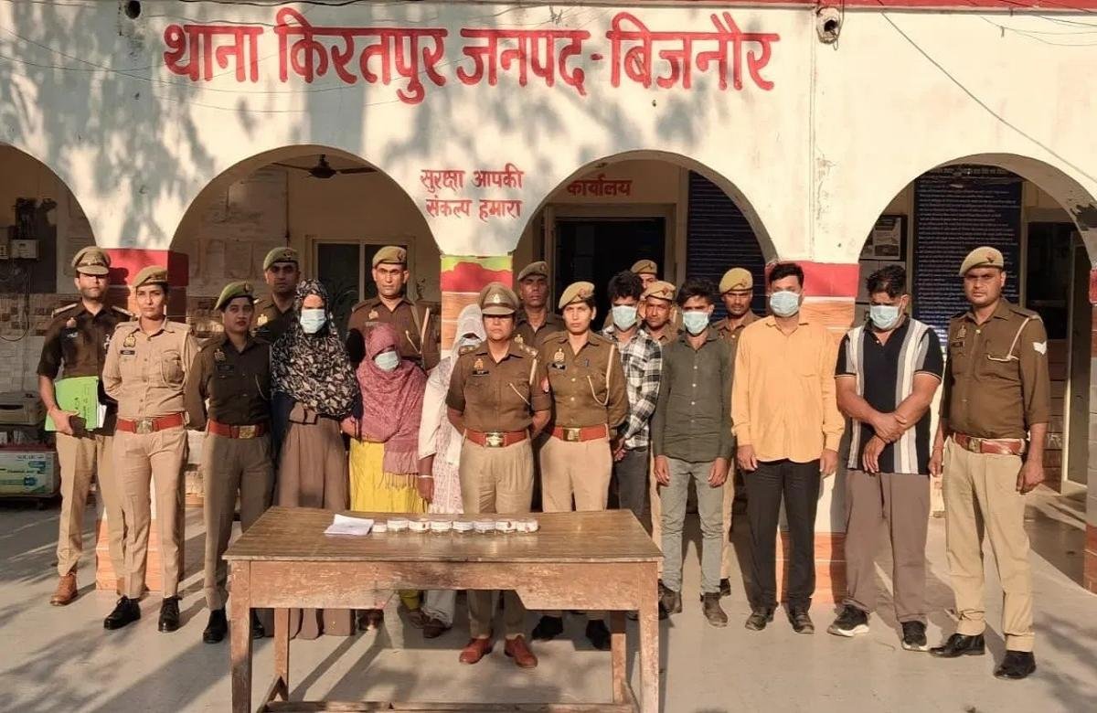 भगवा कपड़े पहनकर हिंदू कथाओं में जाते, फिर करते थे कांड, मुस्लिम गैंग का भंडाफोड़!