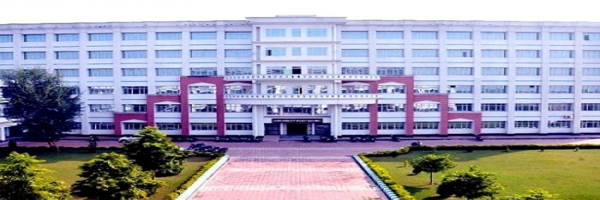 लखनऊ की ये यूनिवर्सिटी UP ATS के रडार पर, 65 कश्मीरी छात्रों की जानकारी तलब!