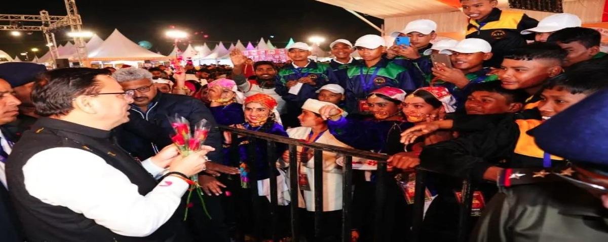 भगवान बिरसा मुंडा जयंती पर 'आदि गौरव महोत्सव' में बोले सीएम-जनजातीय समाज देश की असली ताकत