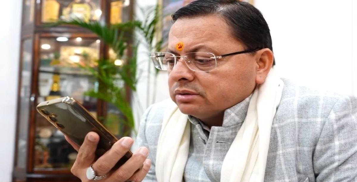 सीएम धामी ने एंजेल चकमा के पिता से दूरभाष पर की बातचीत