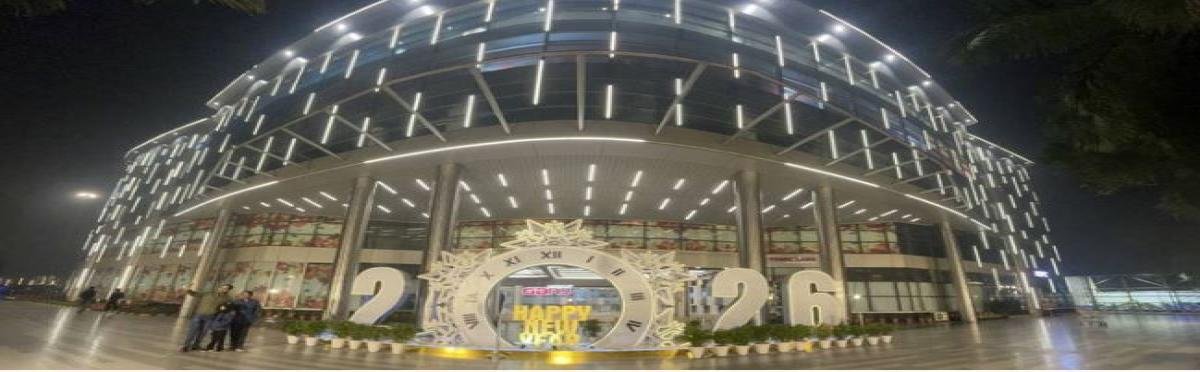 नववर्ष 2026 के स्वागत को तैयार लखनऊ, जश्न और आस्था का अनोखा संगम