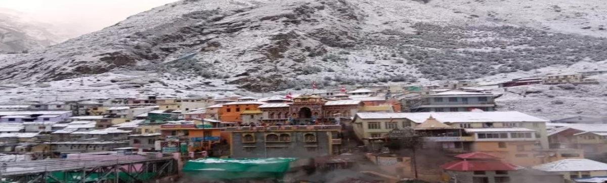 उत्तराखंड में मार्च में ही गर्मी का कहर: दून में तापमान 34°C पार, बदरीनाथ की चोटियों पर बर्फबारी