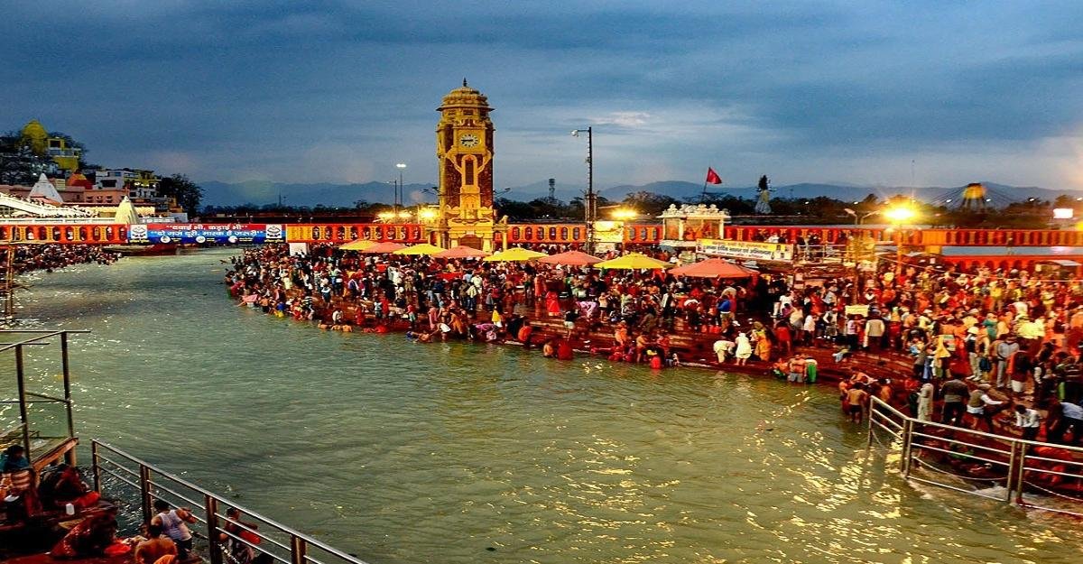 कुंभ मेले का बदलता स्वरूप: आध्यात्म से अतिक्रमण तक, संत ने उठाए गंभीर सवाल