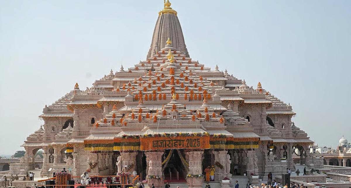 राम मंदिर चढ़ावा चोरी मामला: अयोध्या पहुंचे धीरेंद्र कृष्ण शास्त्री, बोले- यह महापाप है, दोषियों को मिलेगी सजा