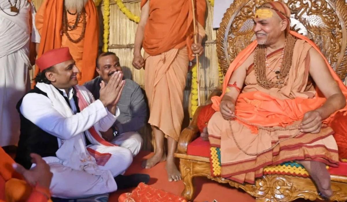 अखिलेश यादव ने शंकराचार्य स्वामी अविमुक्तेश्वरानंद से की मुलाकात, सनातन, राम मंदिर और गौसंरक्षण पर हुई चर्चा