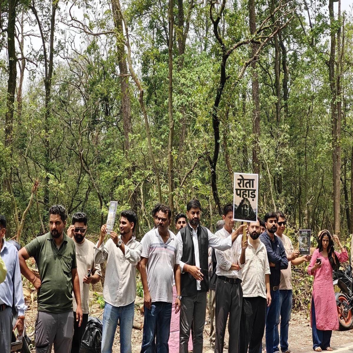 ऋषिकेश-डोईवाला हाईवे प्रोजेक्ट के लिए 3000 पेड़ों की कटाई पर उठे सवाल, विपक्ष और पर्यावरण प्रेमियों ने सरकार को घेरा