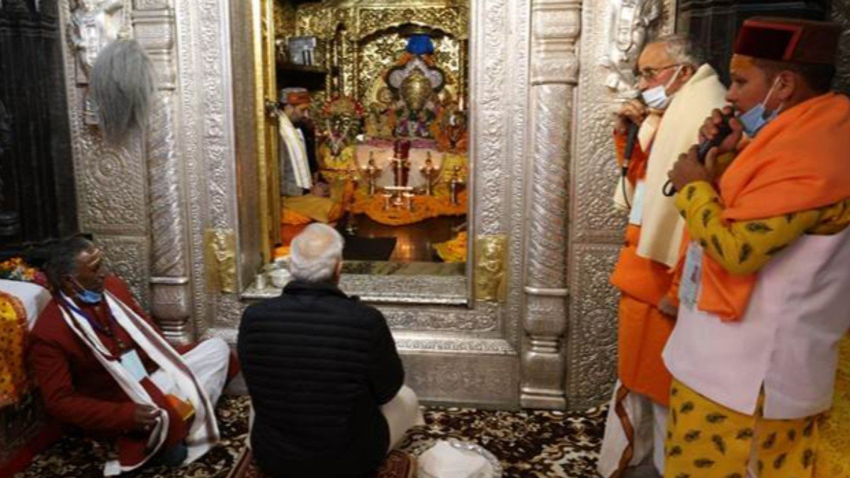 बद्रीनाथ की वो परंपरा जब भगवान को दिया जाता था चढ़ावे का हिसाब ,टिहरी नरेश से लेकर BKTC तक ऐसे बदले नियम