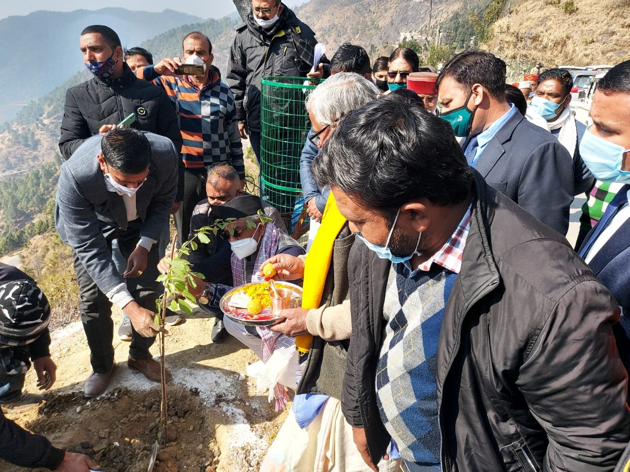  जब मुख्यमंत्री ने थपथपाई विधायक की पीठ, पढ़ें पूरी खबर | Nation One