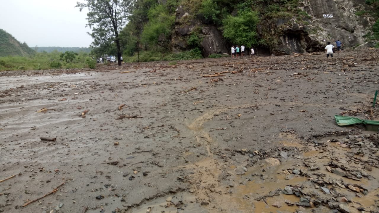 Uttarakhand News : मालदेवता में कुदरत का कहर, लगातार बारिश से आया मलबा | Nation One