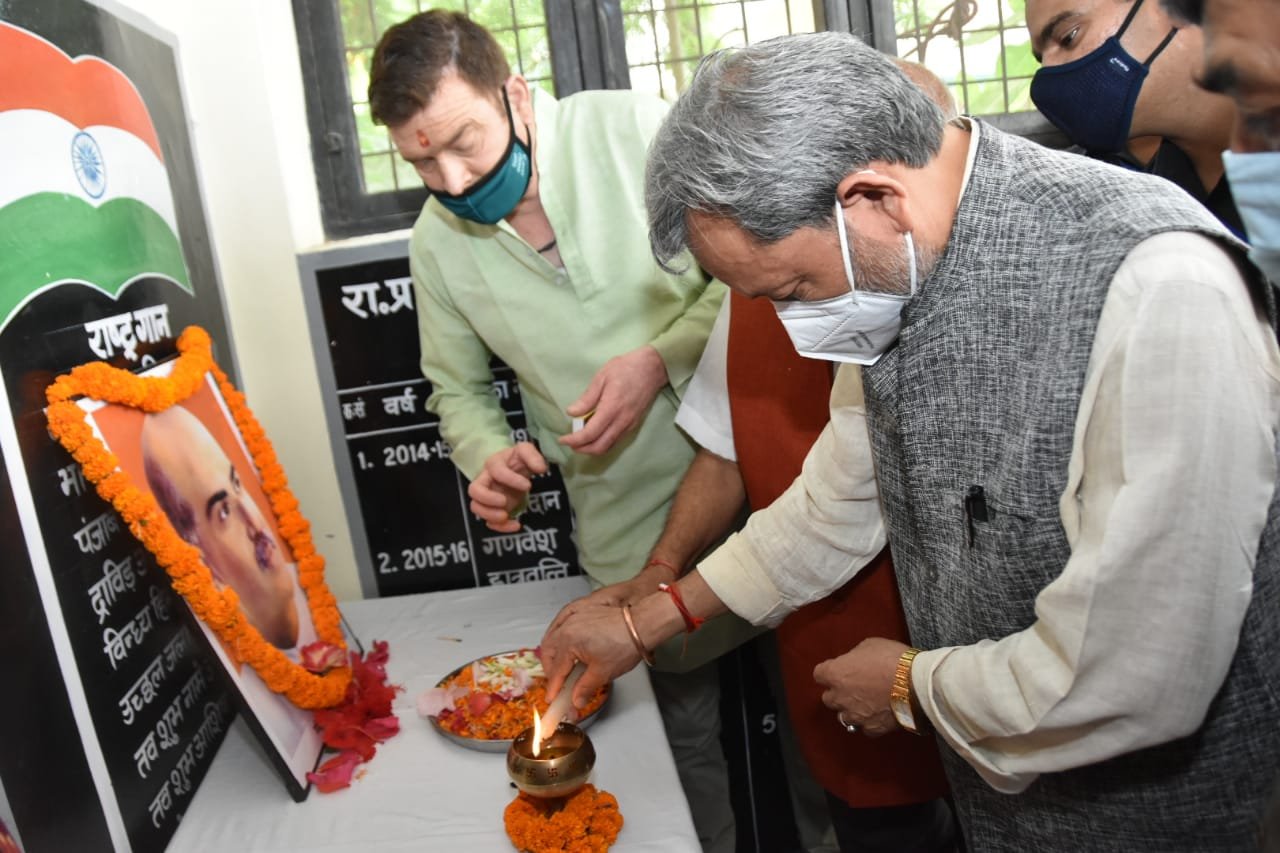  डॉ. श्यामाप्रसाद मुखर्जी के बलिदान दिवस पर CM ने पुष्पांजलि अर्पित कर दी श्रद्धांजलि | Nation One