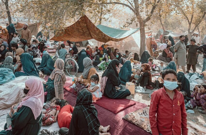  तालिबानियों के कब्जे के बाद अफगानिस्तान में बिगड़ रहे हालात, IOM ने जताई चिंता | Nation One