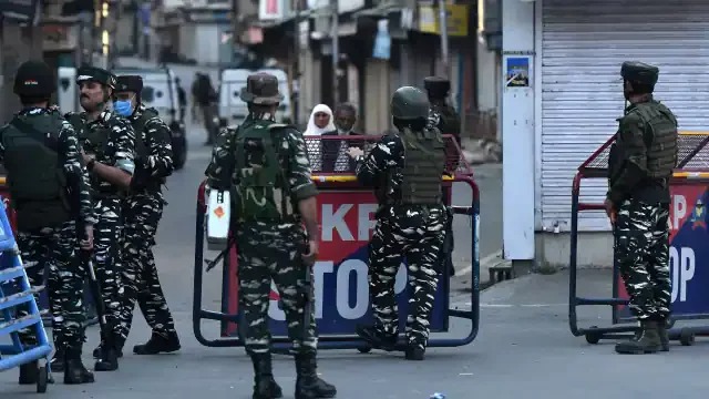  Target Killings In Kashmir: कुलगाम में टारगेट किलिंग, आतंकियों ने बैंक मैनेजर को गोली मारी, घाटी में डर का माहौल | Nation One