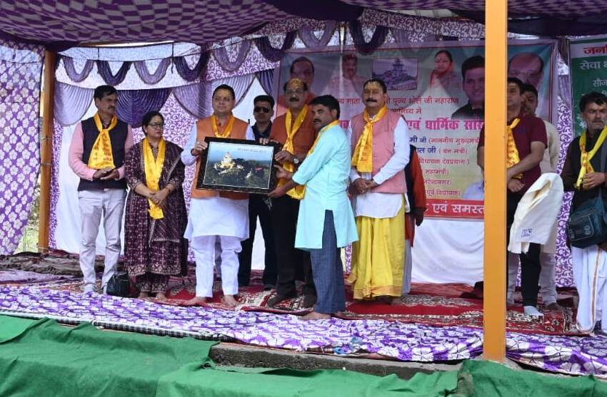  Uttarakhand : CM धामी ने घंटाकर्ण मंदिर में की पूजा-अर्चना, विश्राम गृह का किया शिलान्यास | Nation One