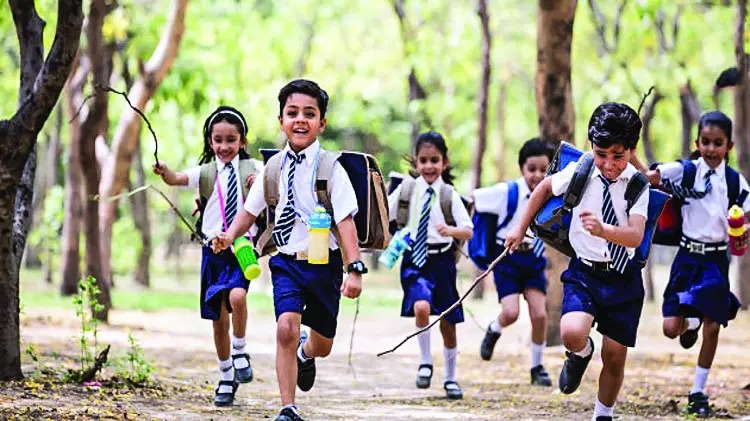  Uttarakhand : सरकार की नई तैयारी, गर्मी और ठंड की तरह स्कूलों में पड़ेगी मॉनसून की छुट्टियां | Nation One