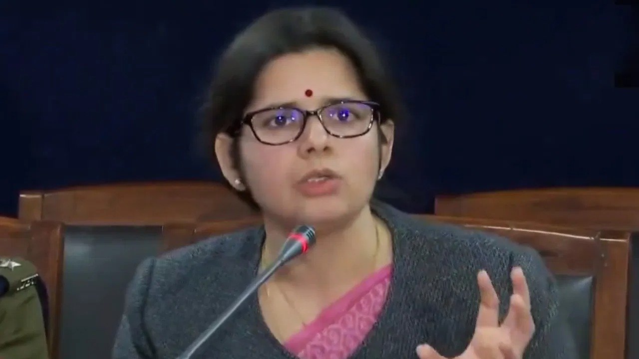 Haldwani : कब और कैसे भड़की हिंसा? DM वंदना सिंह ने बताई पूरी दास्तां, पढ़ें | Nation One